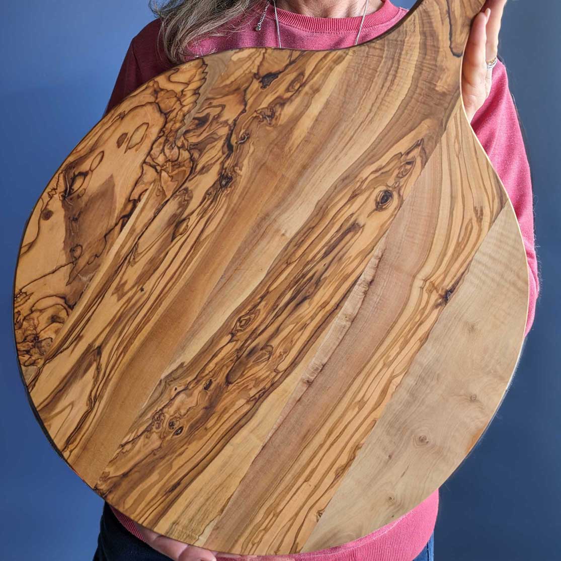 MALAGA Serving Board OLIVE WOOD HANDCRAFTED FREE ENGRAVING - Jamailah