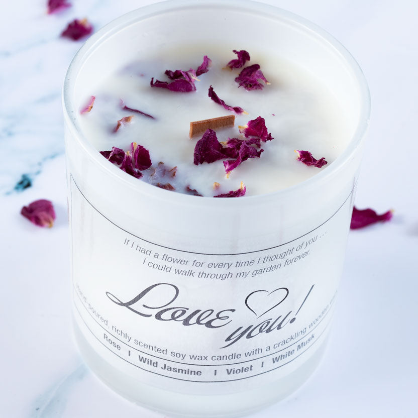 Soy wax candle LOVE richtly scented 10 oz