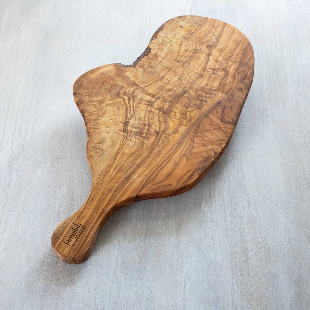 PALERMO rustic cutting Board w/handle OLIVE WOOD HANDCRAFTED FREE ENGRAVING - Jamailah