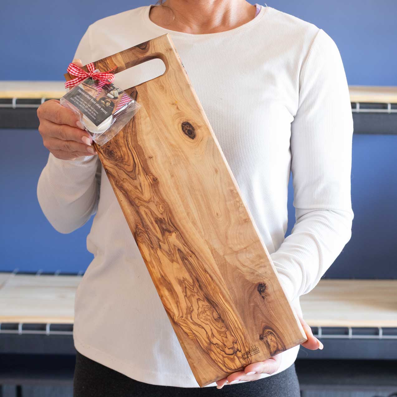 PROVENCE Serving Board OLIVE WOOD HANDCRAFTED FREE ENGRAVING - Jamailah